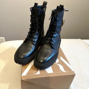 ZARA Laced Leather Ankle Boot, Black, size 42/11, REF. 2177/810/40